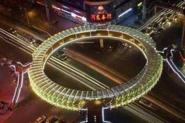 洛阳首座环形天桥今投用 今年新建5座过街天桥