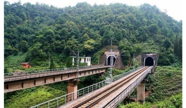 银西高铁宁夏段已建成 甘肃段和陕西段正按计划推进