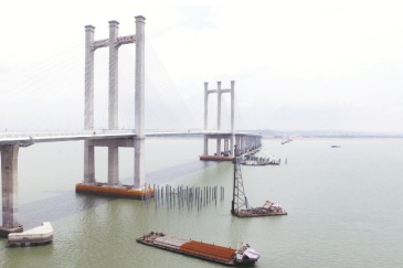 福厦铁路泉州湾跨海大桥施工正在紧锣密鼓进行中