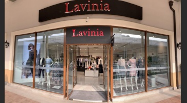 Lavinia 八达岭奥莱店高调亮相