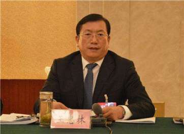 济南|市委书记建议“支持济南建国家中心城市”