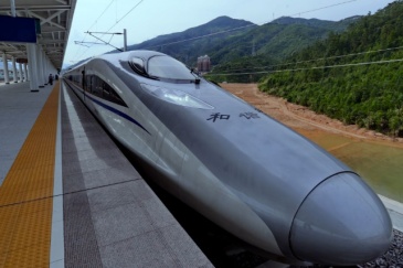 福州本月加开多趟动车 开往福鼎厦门龙岩深圳等地