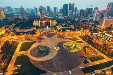 12月12日崇州市崇中展业投资有限公司拿地崇州市