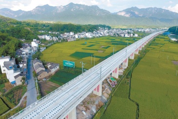 杭黄铁路9月1日起送电 计划年底开通运营设10个车站