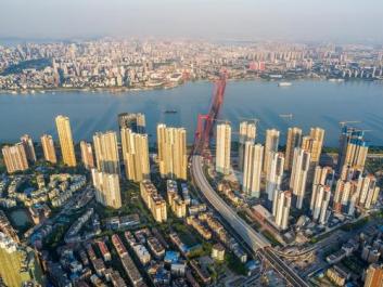武汉14宗地块揽金54亿 融创联合体29亿包揽4宗地