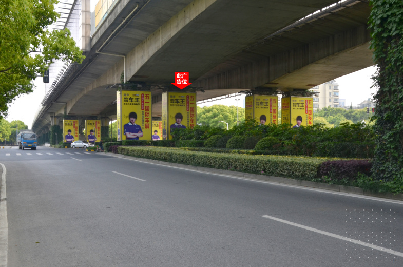 星杭街与苏州大道西交汇处高架下灯箱 - 户外广告媒体 - 中广融媒广告